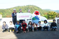 「コープネット・佐渡トキ応援プロジェクト」寄付金の贈呈式