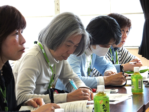 2013年4月15日～16日　津波で大きな被害を受けた、「岩手県産 生わかめ」の産地、唐丹町漁業協同組合と、加工場の（株）かわむらを訪れました