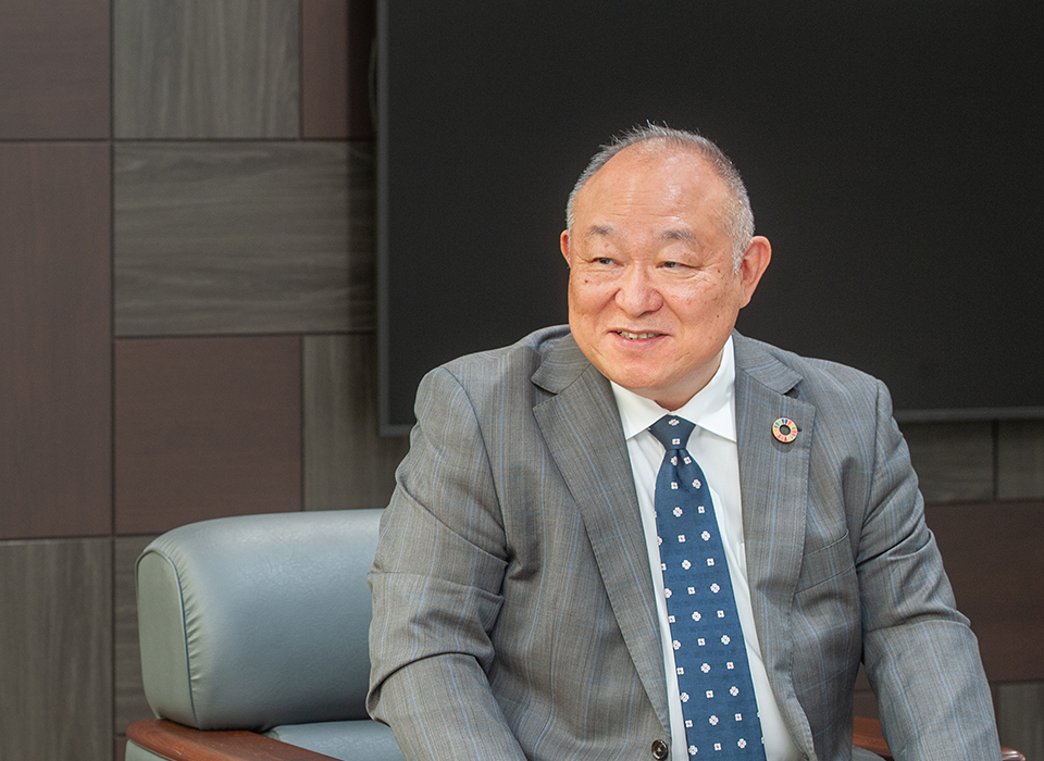 コープデリ生活協同組合連合会　熊﨑理事長の写真