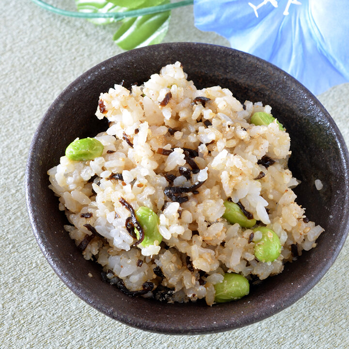 ごま香る枝豆と昆布のまぜご飯