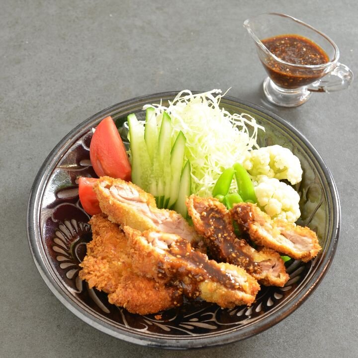 ごまソースで食べる!やわらかふっくらチキンカツ