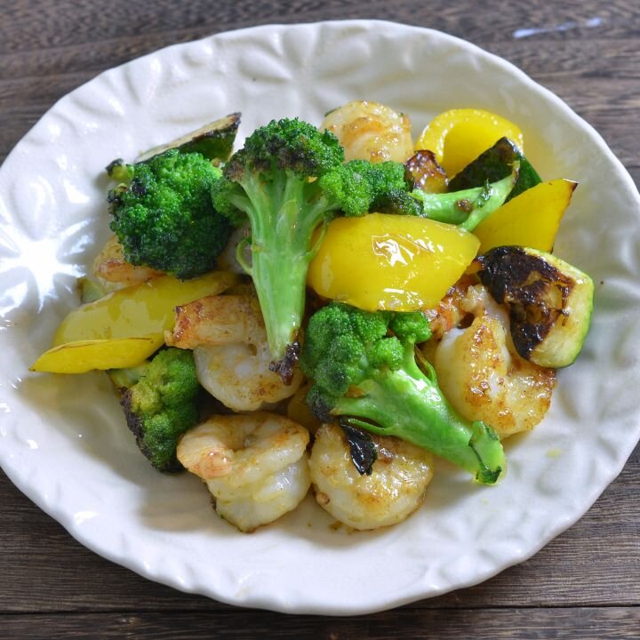 えびと彩り野菜のバターしょうゆ焼き