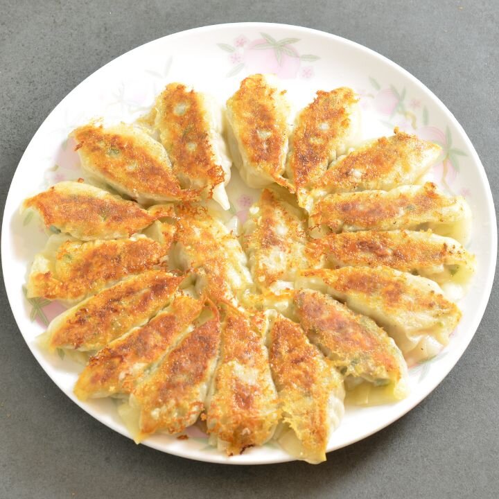 基本をおぼえよう!白菜で作る、焼き餃子