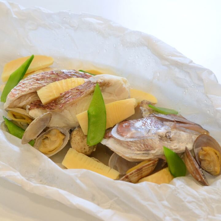 鯛とあさり、筍の奉書蒸し
