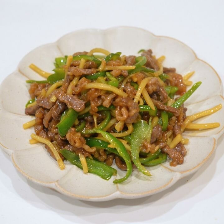 おうちの調味料で作る！青椒肉絲（チンジャオロース）
