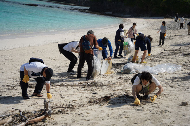 伊平屋島での海岸清掃
