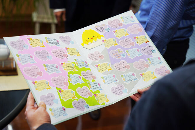 メッセージを読む生産者