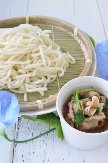 肉盛りつけ麺