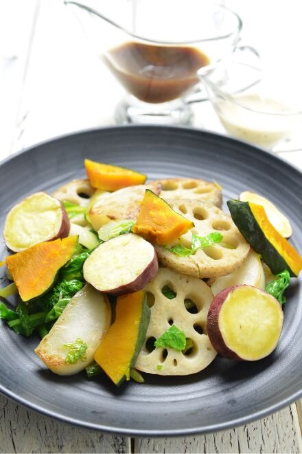 秋の野菜たっぷりホットサラダ