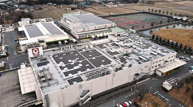 桶川生鮮センター屋上の太陽光発電システムの写真
